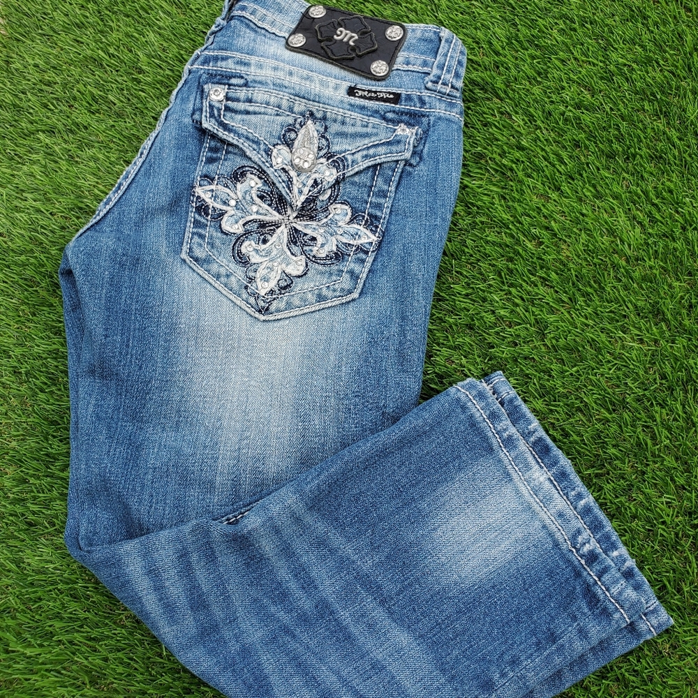 Miss Me, embellished denim capri, size 27in waist